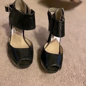Black Michael Kors heels 6.5